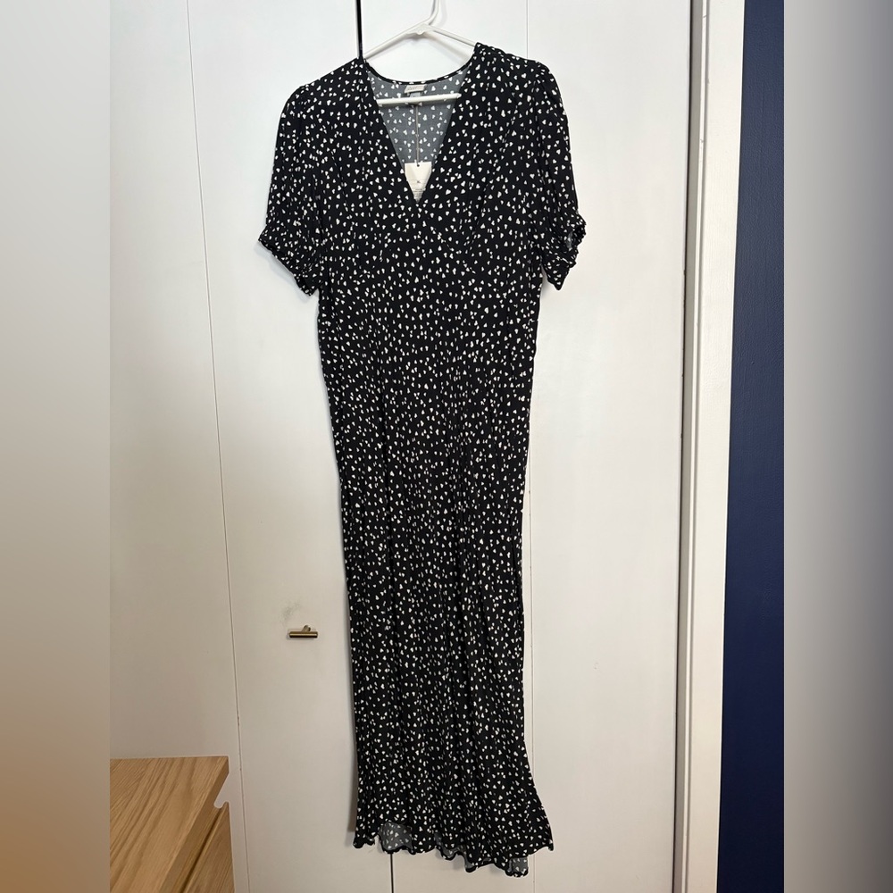 a new day Black and White heart midi Dress